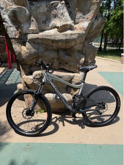 Giant Trance 2 Mountain Bike – Medium Frame
