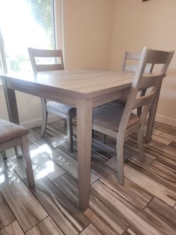 Table and chair set