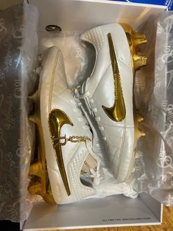 Nike tiempo Ronaldinho size 8.5