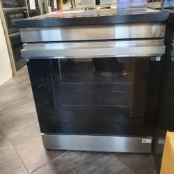 Samsung
Bespoke 30 in. 6.3 cu. ft. 4-Burner Element Smart Slide-In Induction Range For $1050