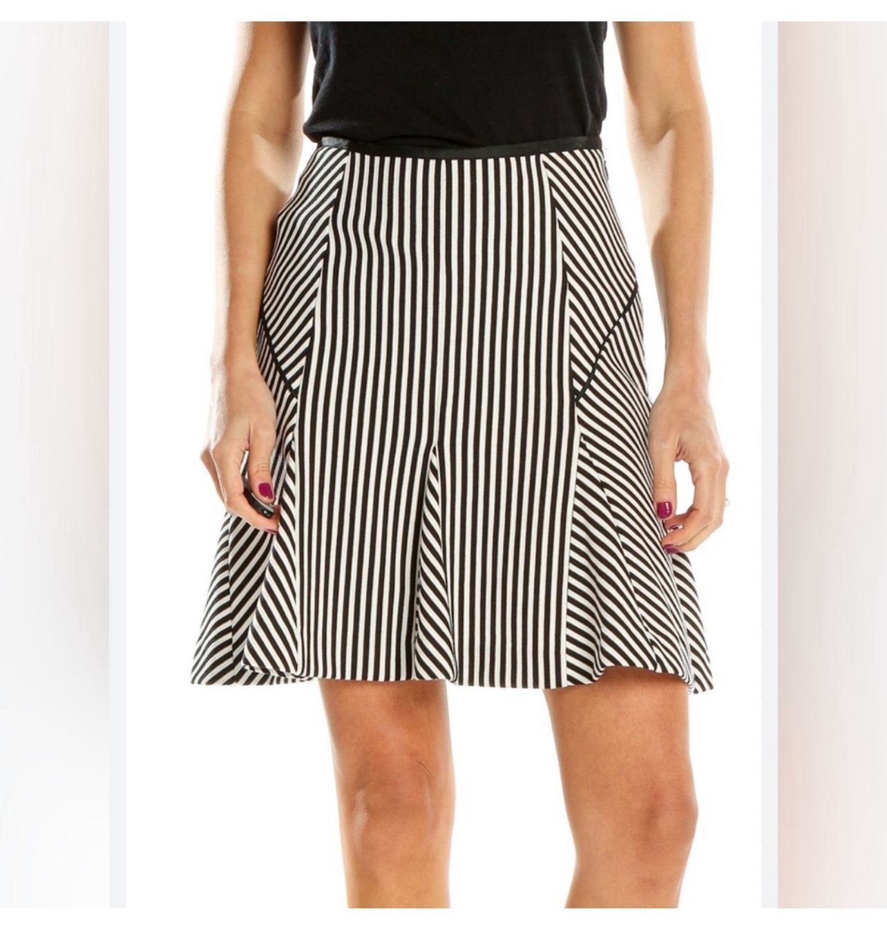 Banana Republic Black and White Mixed Stripe Fluted Knit Skirt Size 6 Worn Once