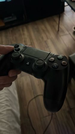 PS4 controller