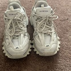 white balenciaga tracks