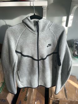Nike tech grey top size medium
