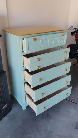 5 Drawer Wood Dresser