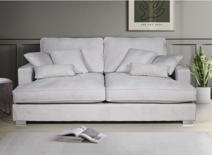 New. Velvet Over Size Couch 🛋️ .