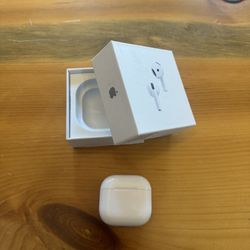 AirPod 4