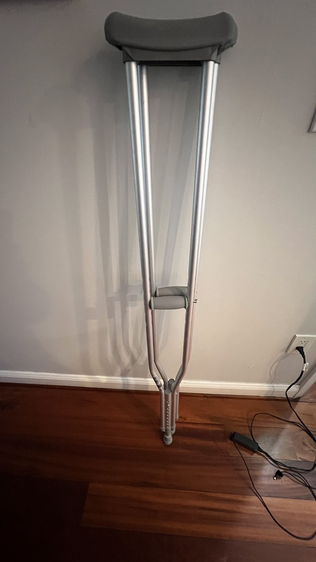 Aluminum Crutches