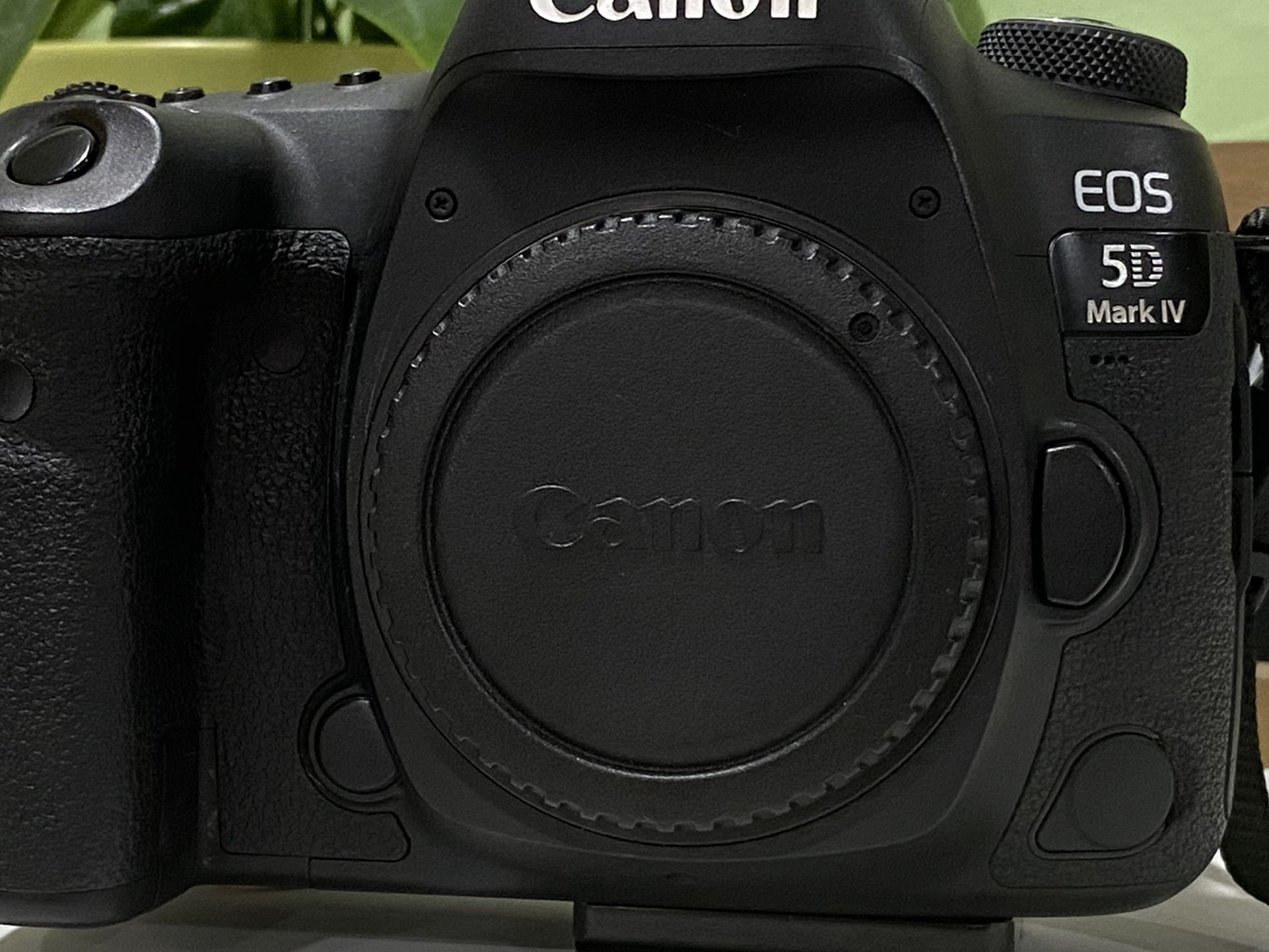 Canon 5D Mark iv