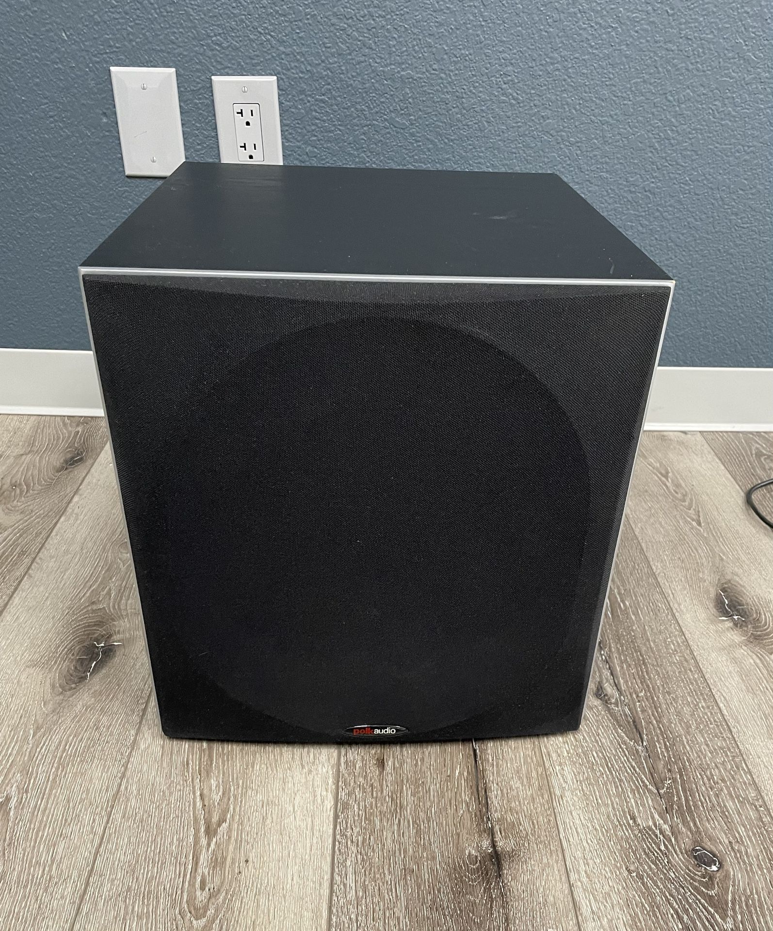 Polk Audio PSW505 12 inch Powered Subwoofer Speaker- Great sound!