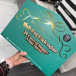 SEPHORA FAVORITES Best-of-Beauty Advent Calendar 2024
