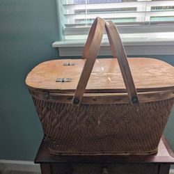 Antique Picnic Basket TF