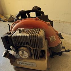 Husqvarna Blowing Gas  Model 155BT ⛽️ Asking $150