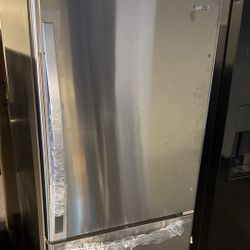 🚨Whirlpool 30” Stainless Steel Bottom Freezer 🚨