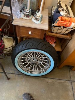 40-spoke or 52-spoke chrome wire wheel