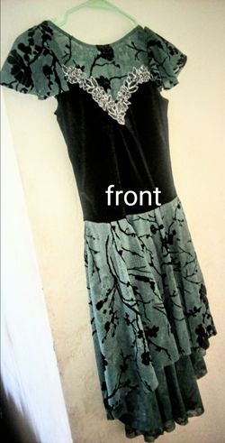 Girls dress elegant