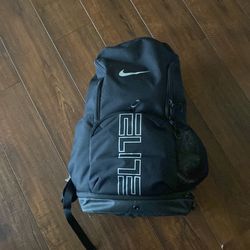 Nike elite back pack perfect condition