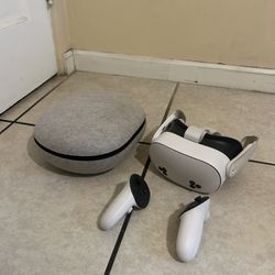 Meta Quest 3S 256GB Wireless VR Headset – Includes Premium Carry Case