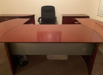 Executive Cherrywood U-Shaped Desk Set – Excellent Condition