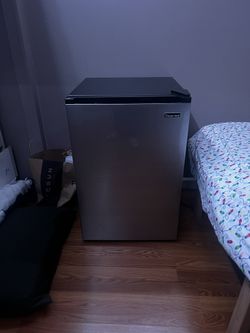 Magic chef Mini Fridge