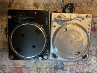Stanton T.55 USB and Numark DJ Turntables – Pair