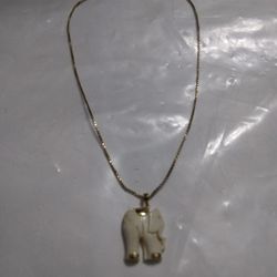 14K Gold Chain With Pendant Lent 15-in Use