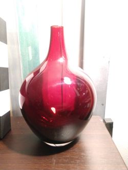 Red glass vase