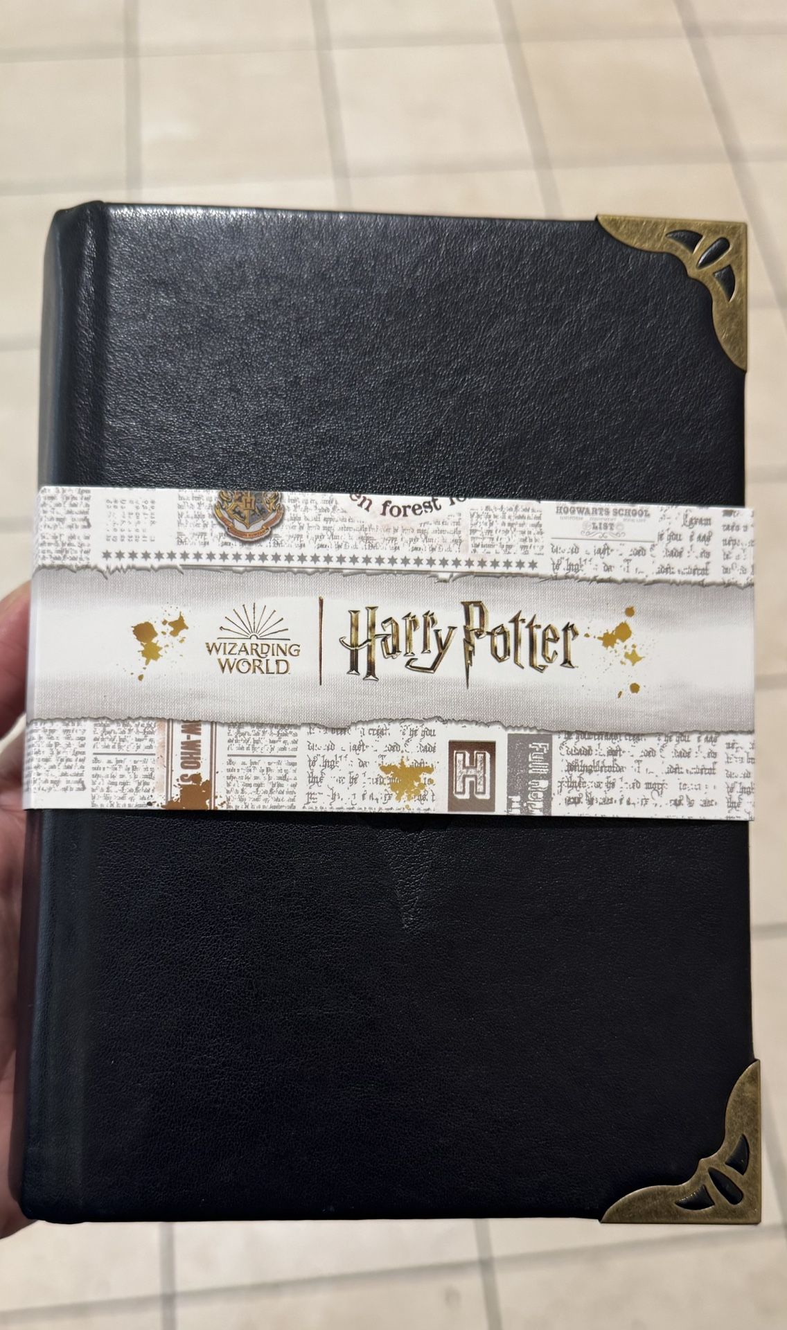 Harry Potter Limited Edition Collectible Chamber Of Secrets Set