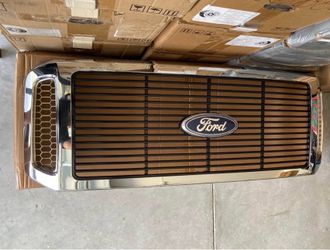 New Chrome & Black Grille + New Emblem for Ford F250 F350 F450 F550 Fits 2005 to 2007