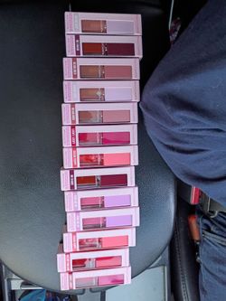 Beauty Creations Lip Gloss Bundle – 13 Pieces