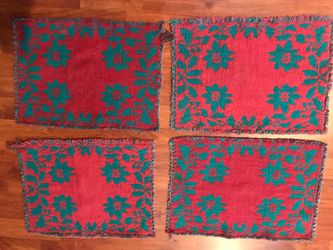 CHRISTMAS Reversible Poinsettia Placemats (4)