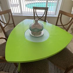 Custom Table Guitar Pick Shaped For 6 Ppl