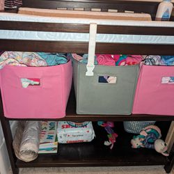 Changing Table With 2 Pads
