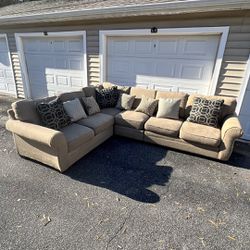 *Free Delivery* Ashley Brown 4 Piece Sectional Retail Price $1700