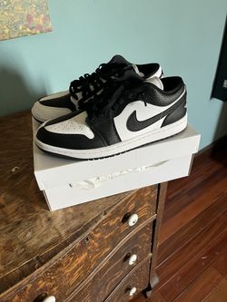 Air Jordan 1s Wmns Size 10