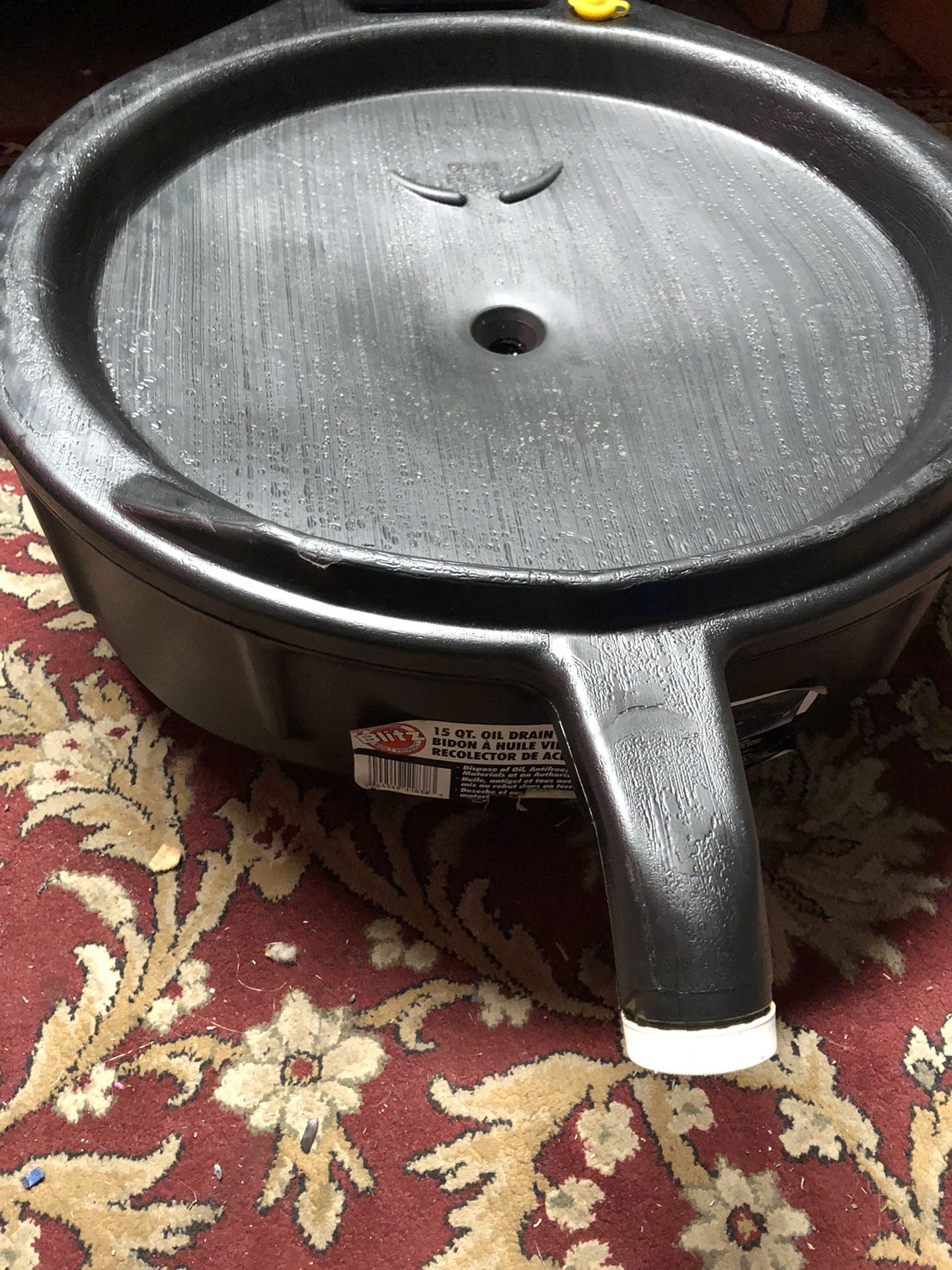 15/quart oil change drain pan use one time. USA.