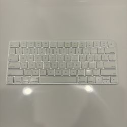 Apple Magic Keyboard 