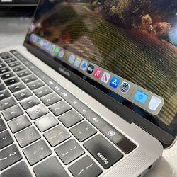 2018 MacBook Pro 16gb i5 Laptop 175502