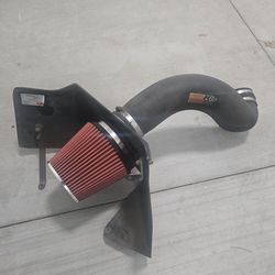 99 - 04 CHEVROLET SILVERADO GMC SIERRA 4.8L & 5.3L V8 MOTOR SELLING K&N BRAND COLD AIR INTAKE