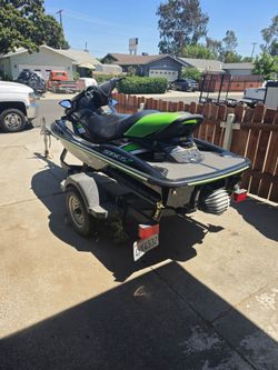 Jet ski