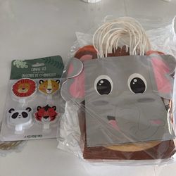 Jungle theme candles and candy bags