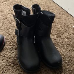 Girl Boots 