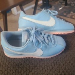 Girls Nike Cortez Size 3.5