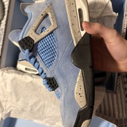 Air Jordan 4 “University Blue”