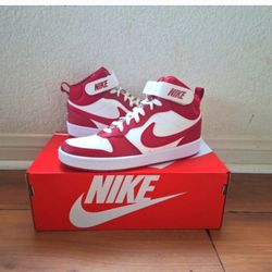 Nike Multiple Sizes Read Entire Description