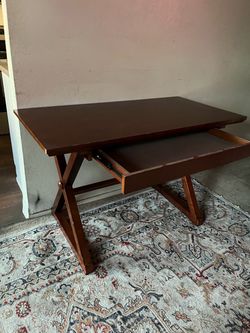 Desk table
