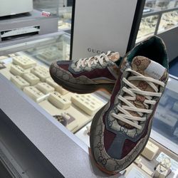 Gucci Sneakers 