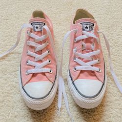 Converse All Stars Women Low Top Shoes Size 6