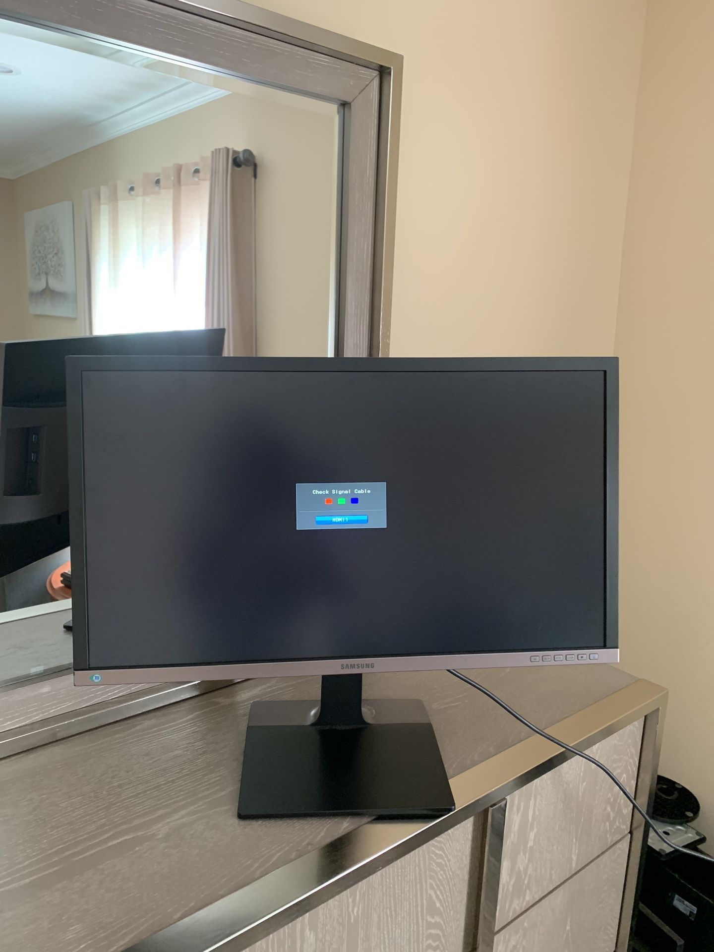 Samsung Monitor 28 Inches With HDMI Port