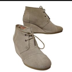 Toms Womens Ankle Booties Desert Wedge Heel Lace Up Boots Suede Taupe Tan Sz 8